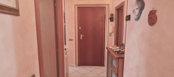 4 bedrooms Apartment in Arcola, Italy No. 324206 2