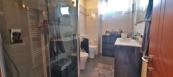 4 bedrooms Apartment in Arcola, Italy No. 324206 24