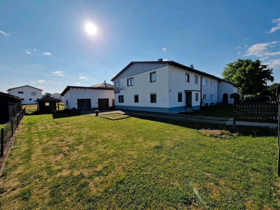 Adosado de 3 dormitorios en Deggendorf, Germany No. 340221