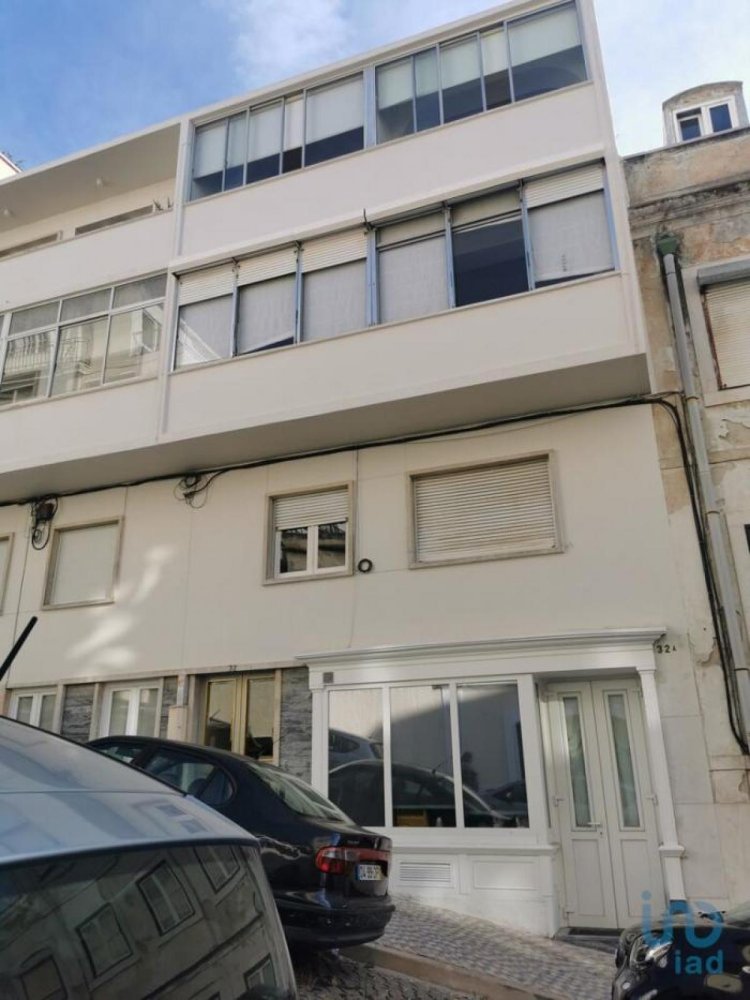 45m² Shop in Lisbon, Portugal No. 8358