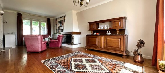 5 bedrooms House in Saint-Jean-d'Angely, France No. 277436 4