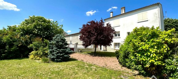 5 bedrooms House in Saint-Jean-d'Angely, France No. 277436 11