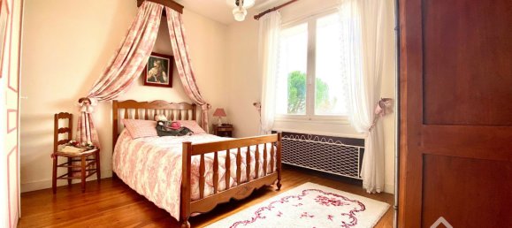 5 bedrooms House in Saint-Jean-d'Angely, France No. 277436 8