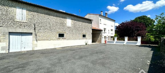 5 bedrooms House in Saint-Jean-d'Angely, France No. 277436 14