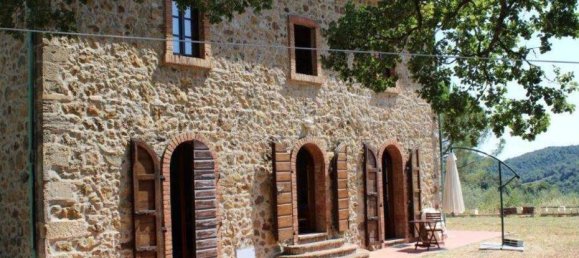 4 bedrooms House in Pomarance, Italy No. 68721 19