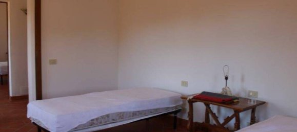 4 bedrooms House in Pomarance, Italy No. 68721 11