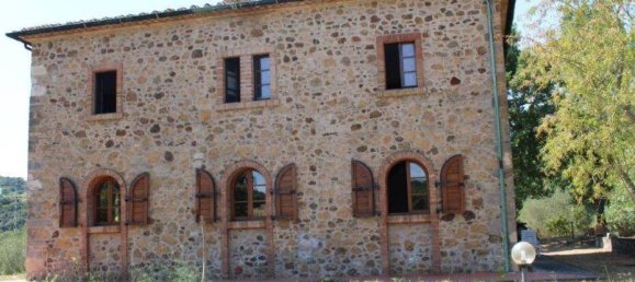 4 bedrooms House in Pomarance, Italy No. 68721 26