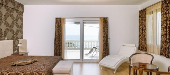 5 bedrooms Villa in Polygyros, Greece No. 5695 19