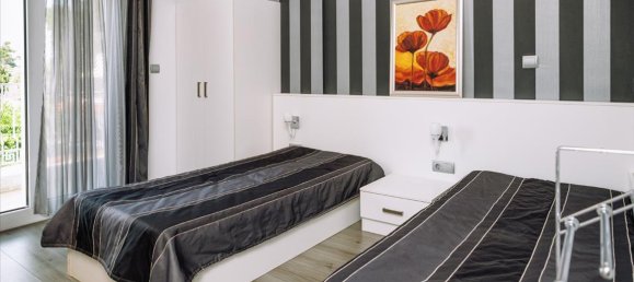 5 bedrooms Villa in Polygyros, Greece No. 5695 10