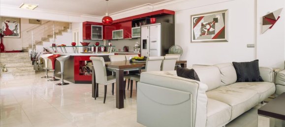 5 bedrooms Villa in Polygyros, Greece No. 5695 3