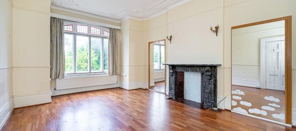 2 bedrooms Apartment in London, United Kingdom No. 14123 2