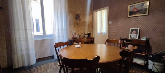 5 rooms Apartment in Genoa, Italy No. 36913 4