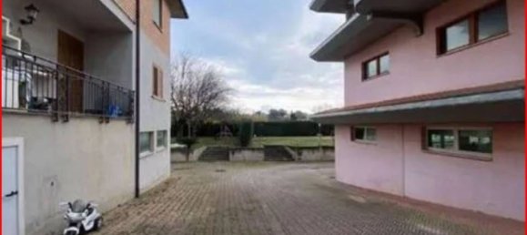 Apartamento de 4 habitaciónes en Maltignano, Italy No. 290339 2