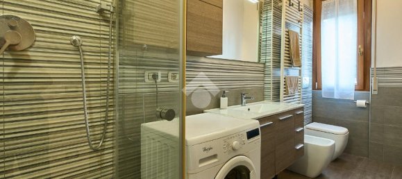 1 bedroom Apartment in Comazzo, Italy No. 329568 9