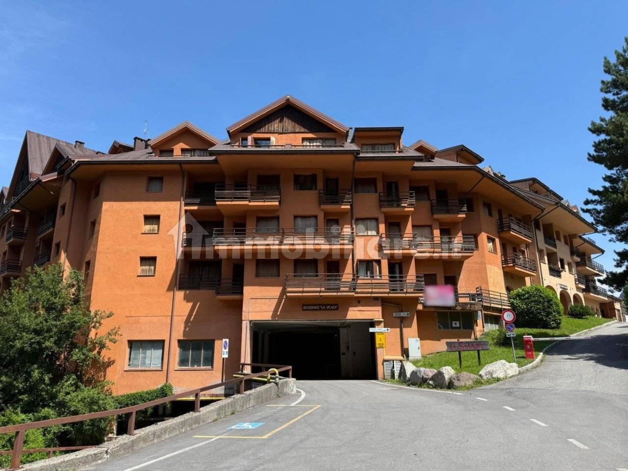 5 rooms Apartment in Artogne, Italy No. 365899