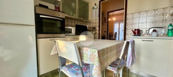 4 rooms Apartment in Cremona, Italy No. 262415 10