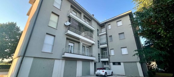 4 rooms Apartment in Cremona, Italy No. 262415 2