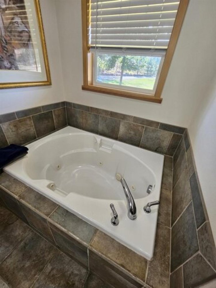 Дом с 4 спальнями в Спокан, США № 384480