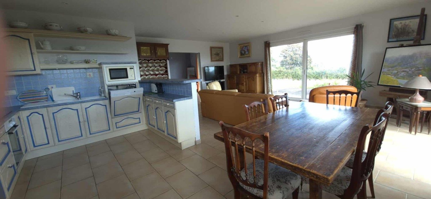 3 bedrooms House in Roscanvel, France No. 360789