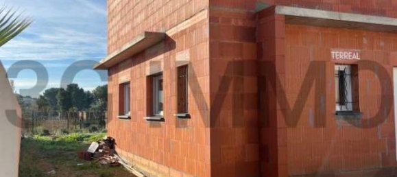 4 bedrooms Villa in Maraussan, France No. 207713 4