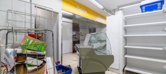 494m² Commercial property in Mafra, Portugal No. 74326 8