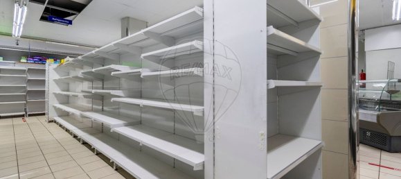 494m² Commercial property in Mafra, Portugal No. 74326 11