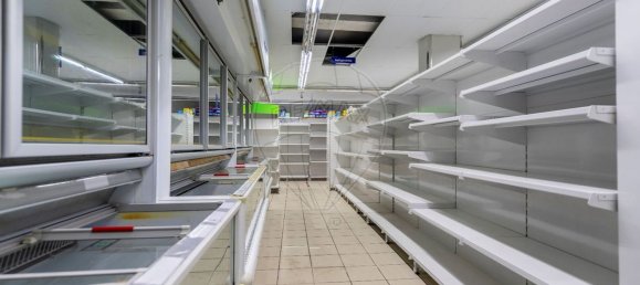 494m² Commercial property in Mafra, Portugal No. 74326 12