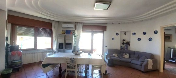5 bedrooms Apartment in Torre del Greco, Italy No. 337827 8