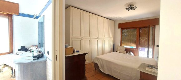 5 bedrooms Apartment in Torre del Greco, Italy No. 337827 11