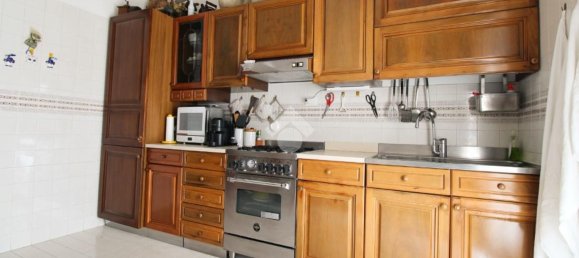 3-salle Appartement à Rimini, Italy No. 96928 9