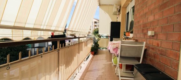 3-salle Appartement à Rimini, Italy No. 96928 20