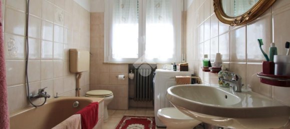 3-salle Appartement à Rimini, Italy No. 96928 17