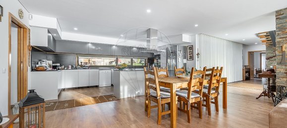 4 bedrooms House in Penafiel, Portugal No. 22731 15