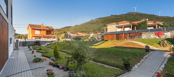 4 bedrooms House in Penafiel, Portugal No. 22731 35