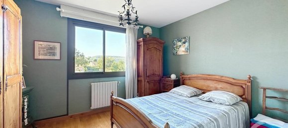 2 bedrooms House in Riom, France No. 355844 6