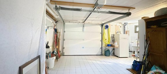 2 bedrooms House in Riom, France No. 355844 9