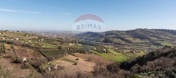 7 rooms House in Castelplanio, Italy No. 2272 12
