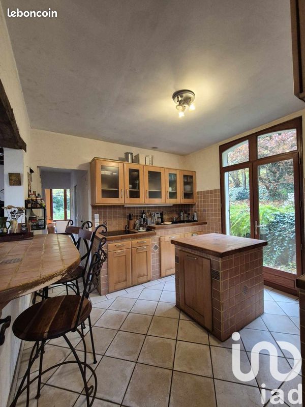 Дом с 4 спальнями в Клермон, Франция № 56997