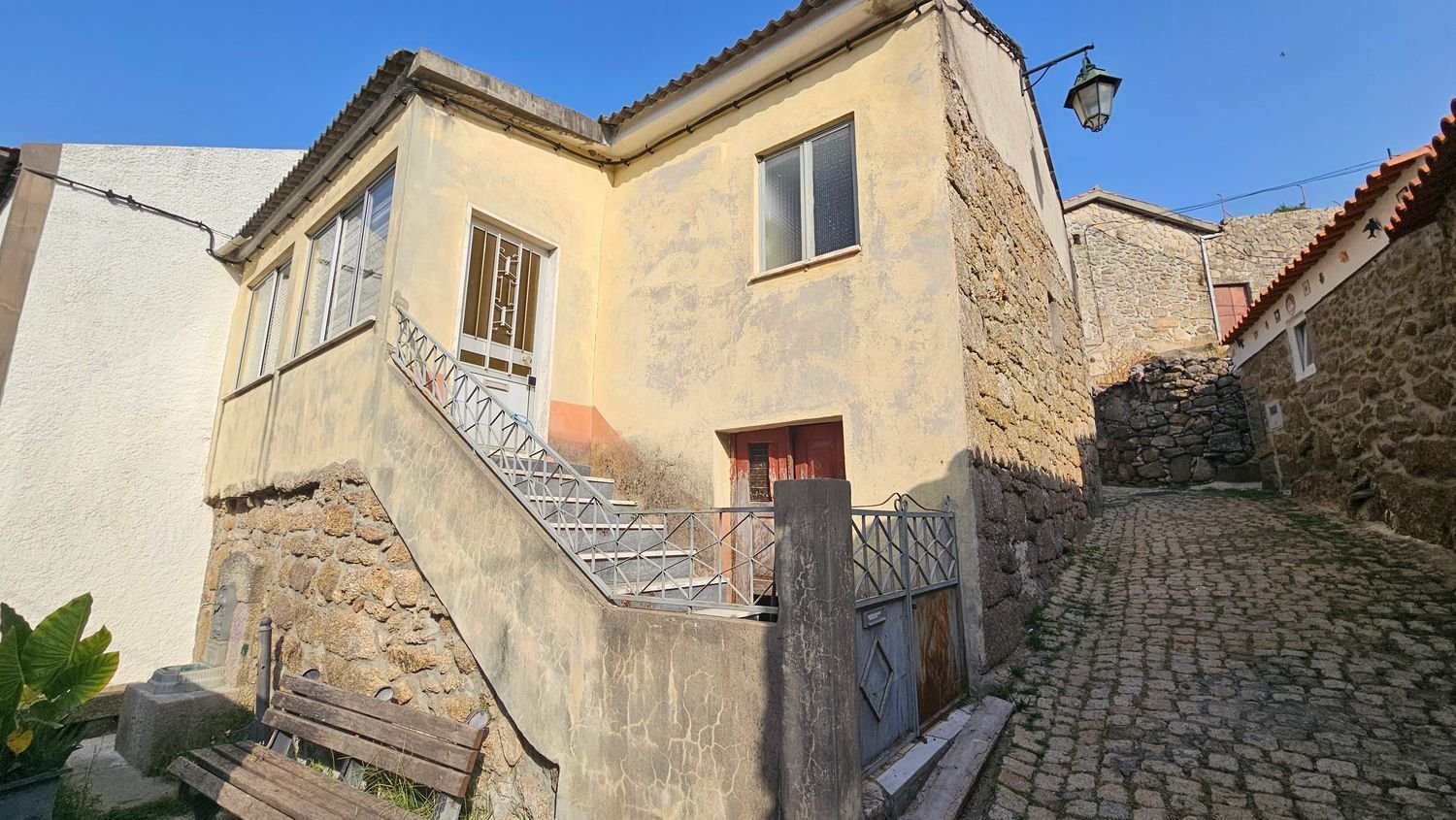 Casa de 2 dormitorios en Belmonte, Portugal No. 247927