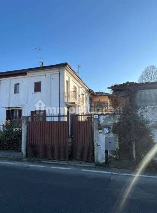 1 غرف نوم منزل في Gambolò, Italy رقم 266561