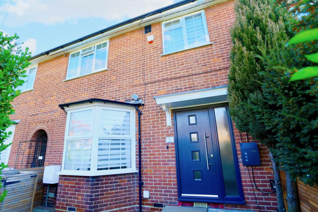 3 bedrooms House in London, United Kingdom No. 10505