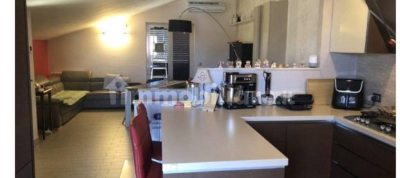 3 Schlafzimmer Wohnung in Valverde, Italy, Nr. 68080 17