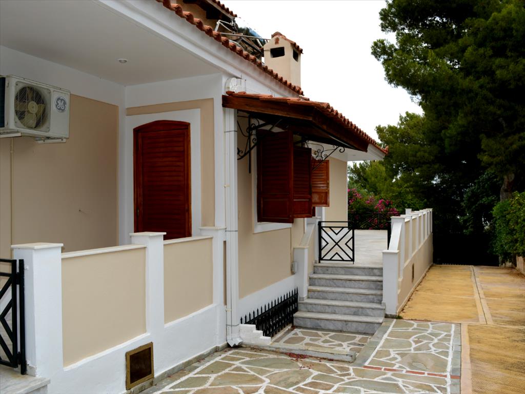 Villa de 5 dormitorios en Rafina, Greece No. 6740
