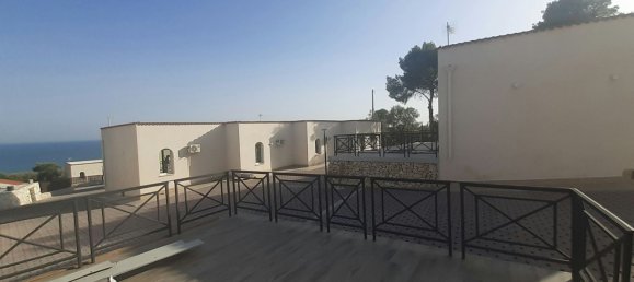 2 rooms Villa in Mattinata, Italy No. 309370 4