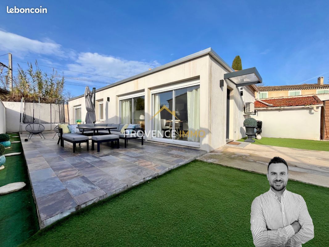 3 bedrooms House in Salon-de-Provence, France No. 338536