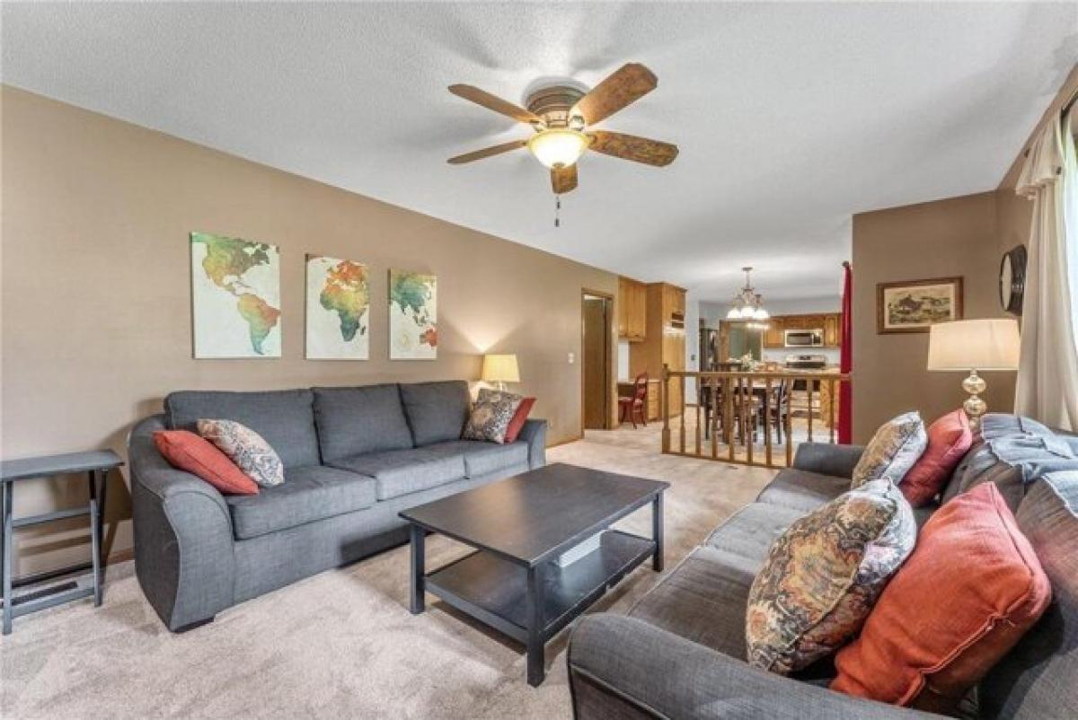 5 bedrooms House in Lakeville, USA No. 380689