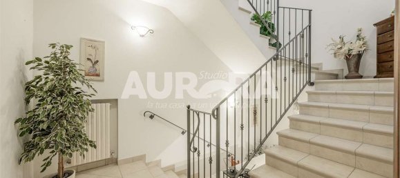 7 rooms House in San Prospero, Italy No. 77514 9