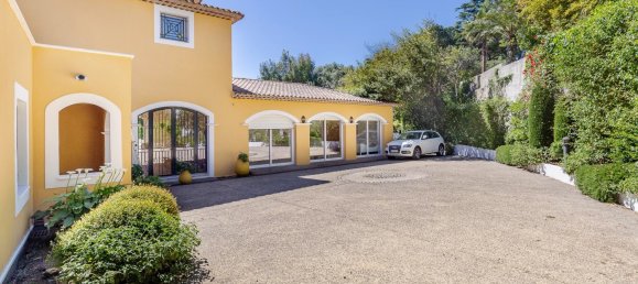 8 bedrooms Villa in Antibes, France No. 702 7