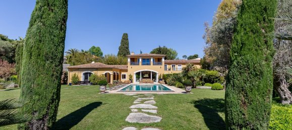 8 bedrooms Villa in Antibes, France No. 702 22