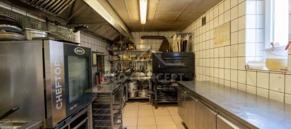 Propiedad comercial en Offendorf, France 415 m² No. 83001 9